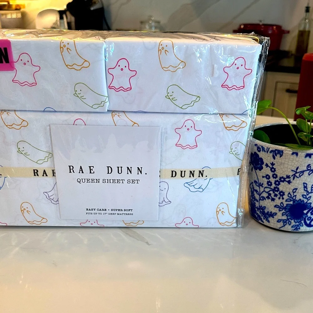 Rae Dunn Halloween Queen Sized Ghost sheet set 🎃 👻 NWT